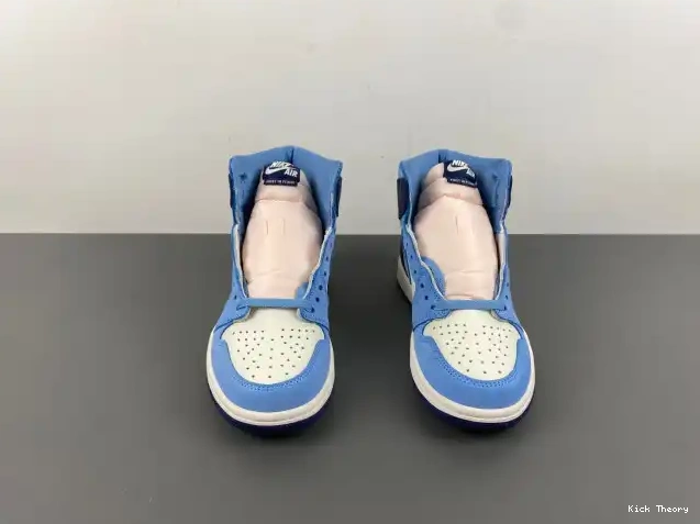 Kick Theory First Air in Flight Jordan FD2596-400 WMNS 1 OG High 0513